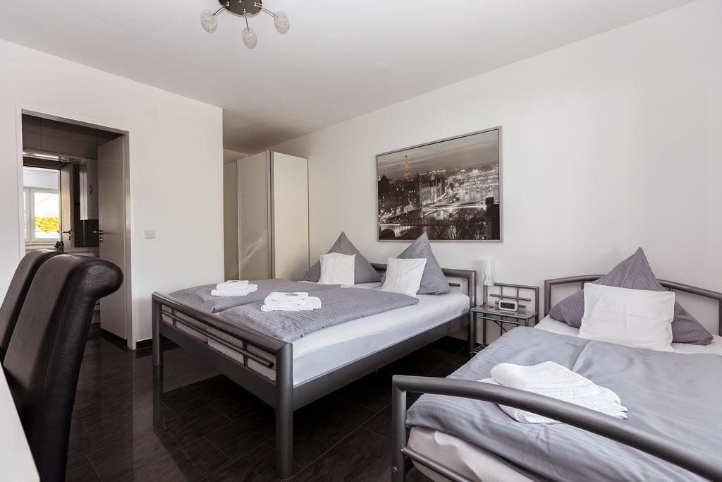 Hotel Ruehen, 24 Stunden Check In, Kostenfreie Parkplaetze Dış mekan fotoğraf